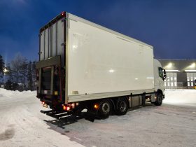 Skåpbil Volvo FH 2015 Euro 6