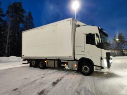 Skåpbil Volvo FH 2015 Euro 6