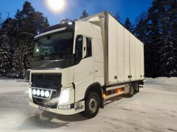 Skåpbil Volvo FH 2015 Euro 6